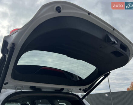 Белый Хендай Санта Фе, объемом двигателя 2.2 л и пробегом 169 тыс. км за 31034 $, фото 39 на Automoto.ua