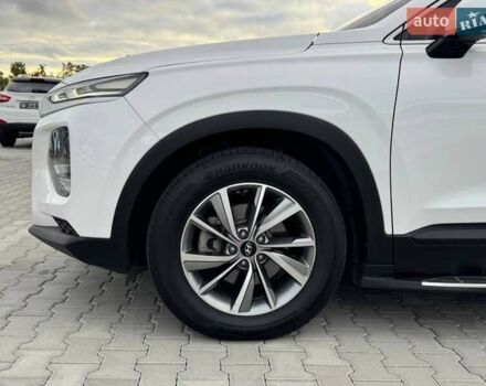 Белый Хендай Санта Фе, объемом двигателя 2 л и пробегом 129 тыс. км за 27400 $, фото 8 на Automoto.ua