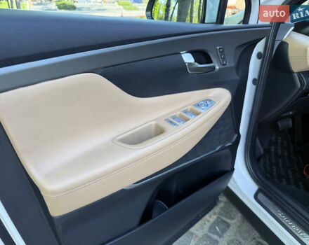 Белый Хендай Санта Фе, объемом двигателя 2.15 л и пробегом 67 тыс. км за 37999 $, фото 64 на Automoto.ua