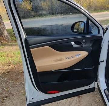 Белый Хендай Санта Фе, объемом двигателя 2.15 л и пробегом 55 тыс. км за 44999 $, фото 32 на Automoto.ua