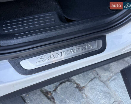 Белый Хендай Санта Фе, объемом двигателя 2.15 л и пробегом 67 тыс. км за 37999 $, фото 148 на Automoto.ua