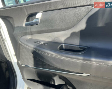 Белый Хендай Санта Фе, объемом двигателя 2 л и пробегом 62 тыс. км за 25000 $, фото 19 на Automoto.ua