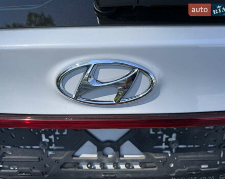 Белый Хендай Санта Фе, объемом двигателя 2.15 л и пробегом 67 тыс. км за 37999 $, фото 89 на Automoto.ua