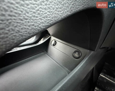 Белый Хендай Санта Фе, объемом двигателя 2.15 л и пробегом 67 тыс. км за 37999 $, фото 45 на Automoto.ua