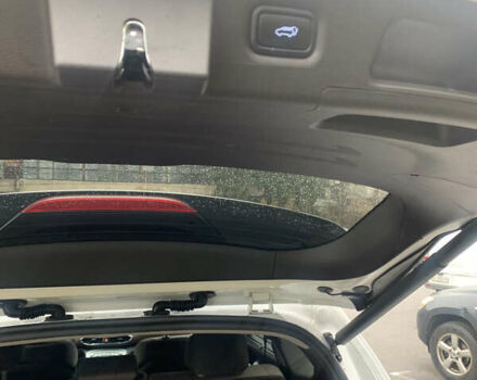 Белый Хендай Санта Фе, объемом двигателя 1.6 л и пробегом 63 тыс. км за 31900 $, фото 22 на Automoto.ua