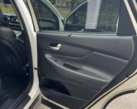 Білий Хендай Санта Фе, об'ємом двигуна 2.15 л та пробігом 147 тис. км за 29800 $, фото 33 на Automoto.ua