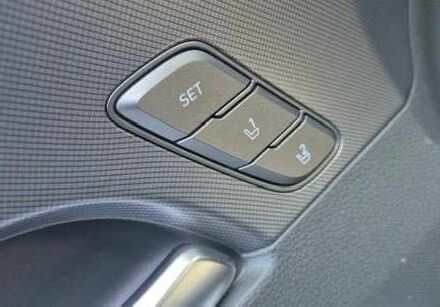 Белый Хендай Санта Фе, объемом двигателя 1.6 л и пробегом 40 тыс. км за 17000 $, фото 11 на Automoto.ua