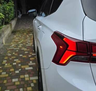 Белый Хендай Санта Фе, объемом двигателя 1.6 л и пробегом 58 тыс. км за 35500 $, фото 6 на Automoto.ua