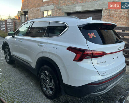 Белый Хендай Санта Фе, объемом двигателя 2.5 л и пробегом 75 тыс. км за 18500 $, фото 3 на Automoto.ua