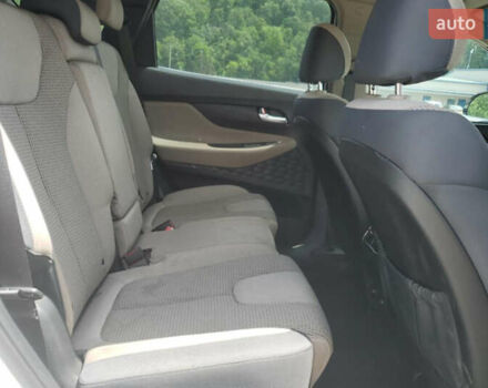 Білий Хендай Санта Фе, об'ємом двигуна 2.5 л та пробігом 75 тис. км за 18799 $, фото 5 на Automoto.ua