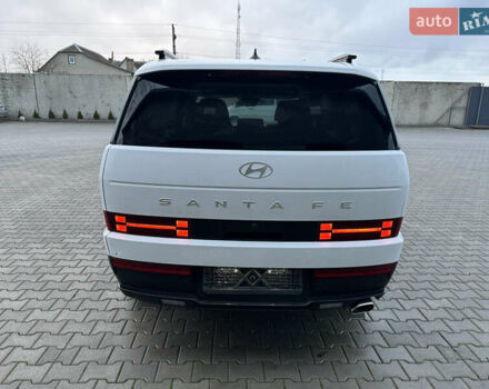 Белый Хендай Санта Фе, объемом двигателя 2.5 л и пробегом 4 тыс. км за 27900 $, фото 4 на Automoto.ua