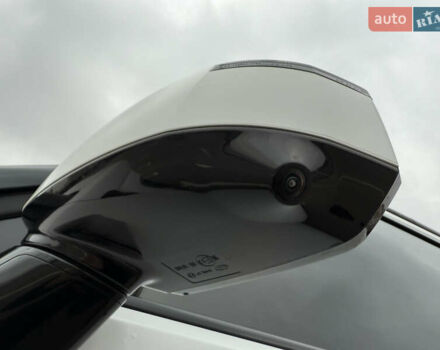 Белый Хендай Санта Фе, объемом двигателя 1.6 л и пробегом 18 тыс. км за 52222 $, фото 87 на Automoto.ua