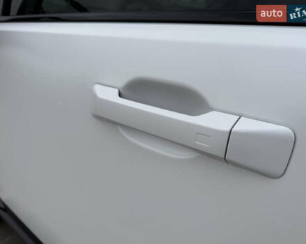 Белый Хендай Санта Фе, объемом двигателя 1.6 л и пробегом 18 тыс. км за 52222 $, фото 88 на Automoto.ua