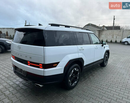 Белый Хендай Санта Фе, объемом двигателя 2.5 л и пробегом 4 тыс. км за 27900 $, фото 5 на Automoto.ua