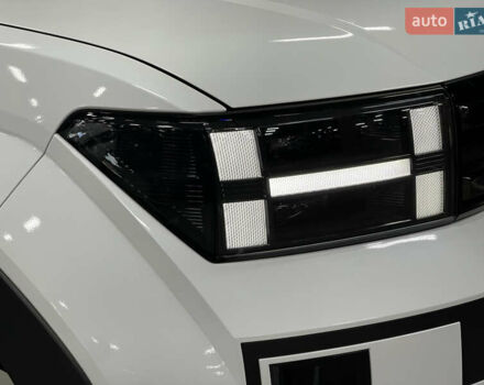 Белый Хендай Санта Фе, объемом двигателя 2.5 л и пробегом 29 тыс. км за 50000 $, фото 1 на Automoto.ua