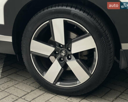 Белый Хендай Санта Фе, объемом двигателя 2.5 л и пробегом 29 тыс. км за 50000 $, фото 7 на Automoto.ua