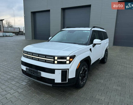 Белый Хендай Санта Фе, объемом двигателя 2.5 л и пробегом 4 тыс. км за 27900 $, фото 2 на Automoto.ua