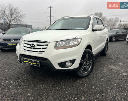 Белый Хендай Санта Фе, объемом двигателя 2.2 л и пробегом 290 тыс. км за 9700 $, фото 1 на Automoto.ua