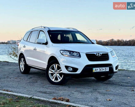 Белый Хендай Санта Фе, объемом двигателя 2.2 л и пробегом 67 тыс. км за 14999 $, фото 1 на Automoto.ua