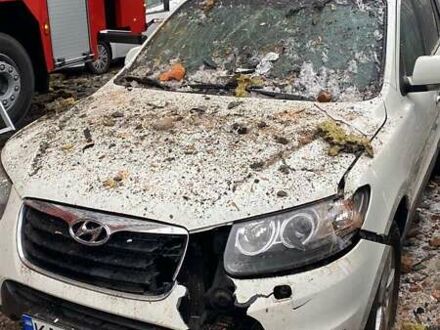 Белый Хендай Санта Фе, объемом двигателя 2.2 л и пробегом 130 тыс. км за 7100 $, фото 1 на Automoto.ua