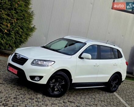 Белый Хендай Санта Фе, объемом двигателя 2.2 л и пробегом 211 тыс. км за 13850 $, фото 1 на Automoto.ua