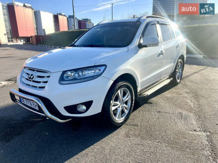 Белый Хендай Санта Фе, объемом двигателя 2.36 л и пробегом 148 тыс. км за 12500 $, фото 1 на Automoto.ua
