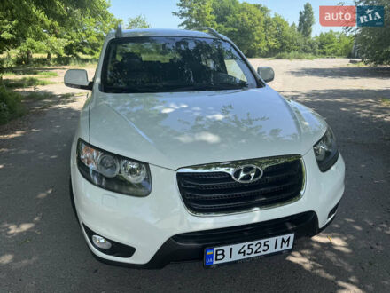 Белый Хендай Санта Фе, объемом двигателя 2.2 л и пробегом 130 тыс. км за 15500 $, фото 1 на Automoto.ua