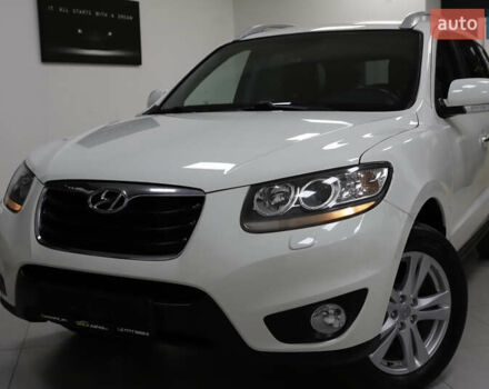 Белый Хендай Санта Фе, объемом двигателя 2.2 л и пробегом 245 тыс. км за 14900 $, фото 1 на Automoto.ua