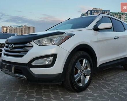 Белый Хендай Санта Фе, объемом двигателя 2.4 л и пробегом 228 тыс. км за 10900 $, фото 1 на Automoto.ua