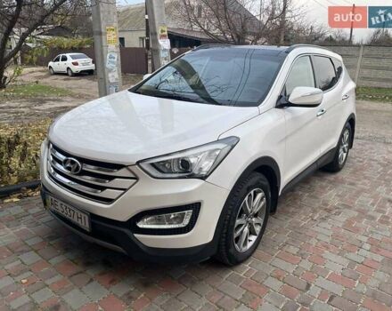 Белый Хендай Санта Фе, объемом двигателя 2.36 л и пробегом 177 тыс. км за 13000 $, фото 1 на Automoto.ua