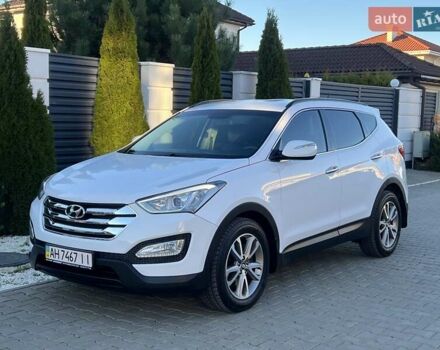 Белый Хендай Санта Фе, объемом двигателя 2.2 л и пробегом 160 тыс. км за 17900 $, фото 1 на Automoto.ua