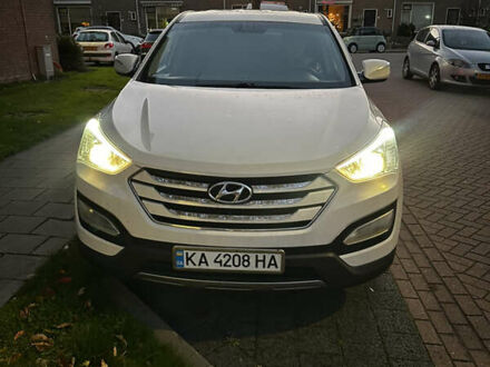 Белый Хендай Санта Фе, объемом двигателя 2.36 л и пробегом 149 тыс. км за 15000 $, фото 1 на Automoto.ua