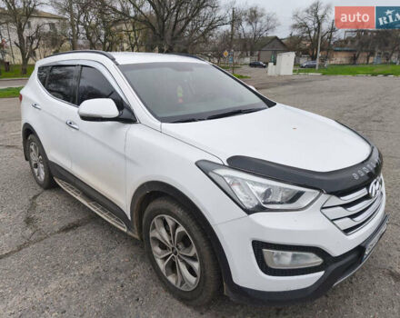 Белый Хендай Санта Фе, объемом двигателя 2 л и пробегом 245 тыс. км за 16900 $, фото 1 на Automoto.ua