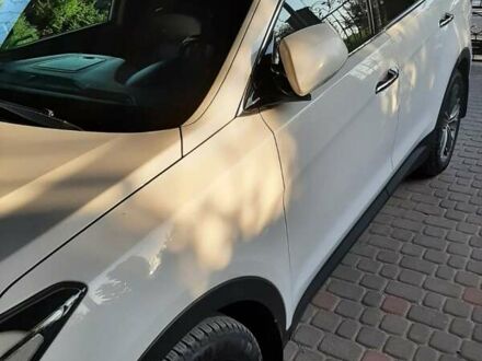 Хендай Санта Фе 2014 в Ровно на Automoto.ua Белый Хендай Санта Фе, объемом двигателя 2.2 л и пробегом 177 тыс. км за 22600 $, фото 1 на Automoto.ua