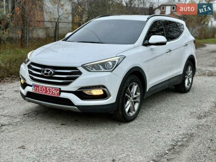 Белый Хендай Санта Фе, объемом двигателя 2 л и пробегом 210 тыс. км за 17500 $, фото 1 на Automoto.ua