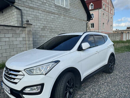 Белый Хендай Санта Фе, объемом двигателя 2.2 л и пробегом 165 тыс. км за 19000 $, фото 1 на Automoto.ua