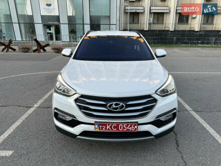 Белый Хендай Санта Фе, объемом двигателя 2 л и пробегом 164 тыс. км за 18500 $, фото 1 на Automoto.ua