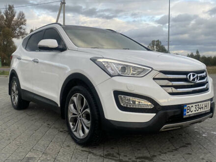 Белый Хендай Санта Фе, объемом двигателя 2.2 л и пробегом 181 тыс. км за 17900 $, фото 1 на Automoto.ua
