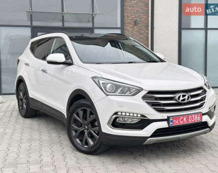 Белый Хендай Санта Фе, объемом двигателя 2.2 л и пробегом 158 тыс. км за 23400 $, фото 1 на Automoto.ua