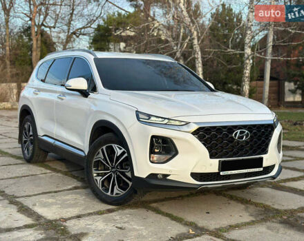 Белый Хендай Санта Фе, объемом двигателя 2.2 л и пробегом 86 тыс. км за 27700 $, фото 1 на Automoto.ua