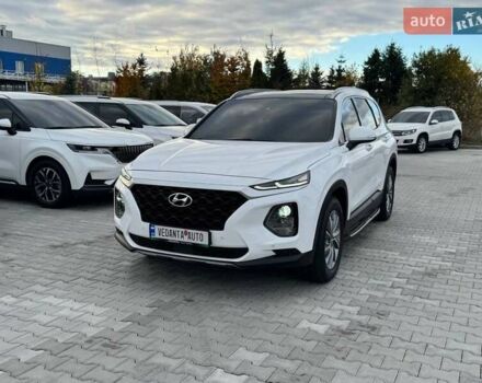 Хендай Санта Фе 2019 в Киеве на Automoto.ua Белый Хендай Санта Фе, объемом двигателя 2 л и пробегом 129 тыс. км за 27400 $, фото 1 на Automoto.ua