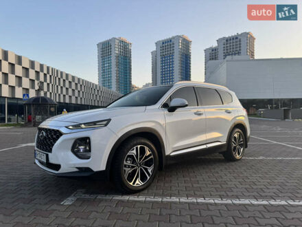 Хендай Санта Фе 2019 в Одессе на Automoto.ua Белый Хендай Санта Фе, объемом двигателя 2 л и пробегом 62 тыс. км за 26000 $, фото 1 на Automoto.ua