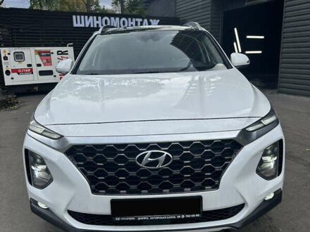 Хендай Санта Фе 2020 в Киеве на Automoto.ua Белый Хендай Санта Фе, объемом двигателя 2 л и пробегом 36 тыс. км за 25500 $, фото 1 на Automoto.ua