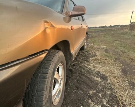 Бежевий Хендай Санта Фе, об'ємом двигуна 2 л та пробігом 385 тис. км за 4300 $, фото 10 на Automoto.ua