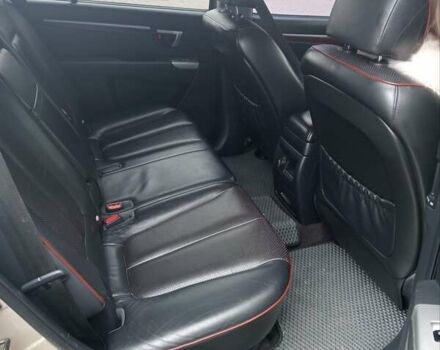 Бежевый Хендай Санта Фе, объемом двигателя 2.2 л и пробегом 377 тыс. км за 8100 $, фото 2 на Automoto.ua