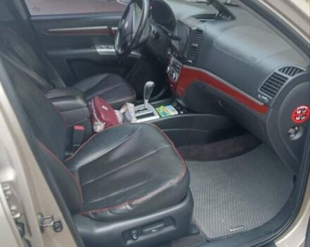 Бежевый Хендай Санта Фе, объемом двигателя 2.2 л и пробегом 377 тыс. км за 8100 $, фото 3 на Automoto.ua