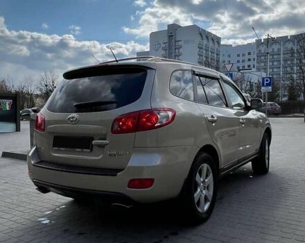 Бежевый Хендай Санта Фе, объемом двигателя 2.7 л и пробегом 215 тыс. км за 9000 $, фото 1 на Automoto.ua