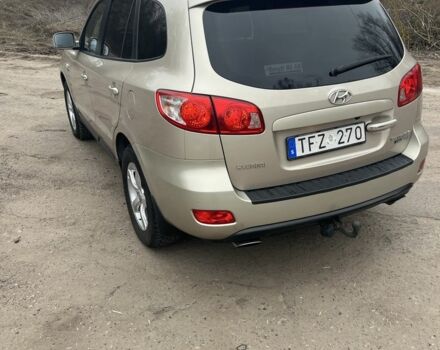 Бежевый Хендай Санта Фе, объемом двигателя 2.2 л и пробегом 300 тыс. км за 4500 $, фото 2 на Automoto.ua