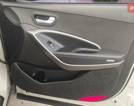 Бежевий Хендай Санта Фе, об'ємом двигуна 2 л та пробігом 175 тис. км за 17800 $, фото 26 на Automoto.ua