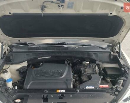 Бежевий Хендай Санта Фе, об'ємом двигуна 2 л та пробігом 175 тис. км за 17800 $, фото 47 на Automoto.ua